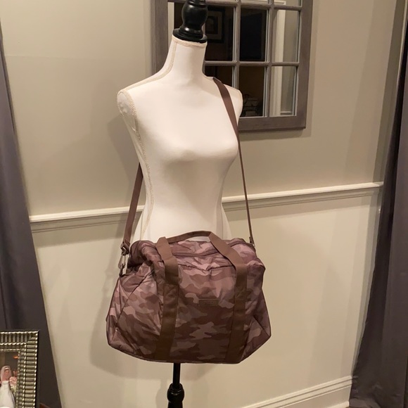 Pink camo tote bag - Picture 2 of 7